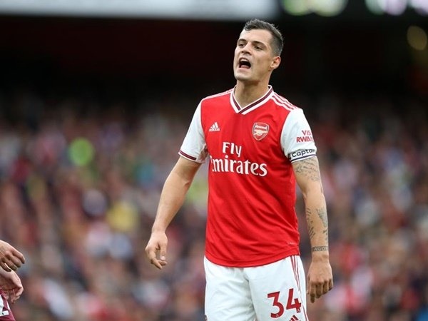 Ra mức giá khó tin, Arsenal khiến Xhaka khó rời Emirates