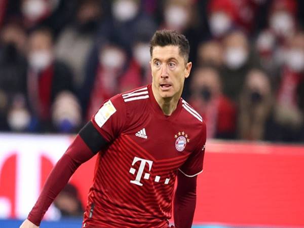 Bóng đá Đức 4/5: Bayern đang bị Lewandowski tạo áp lực