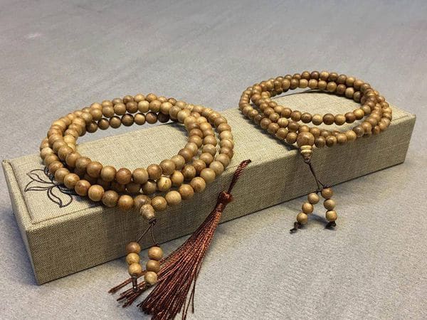 Mơ thấy chuỗi hạt đeo tay có ý nghĩa gì Mơ thấy chuỗi hạt đeo tay có ý nghĩa gì