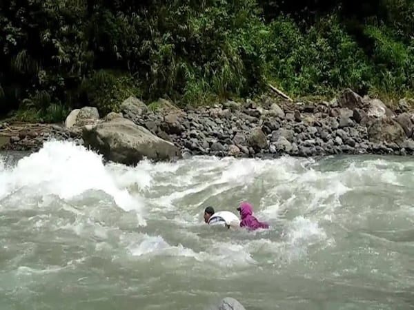 Nằm mơ thấy nước cuốn trôi người cảnh báo điều gì sắp tới? Nằm mơ thấy nước cuốn trôi người có ý nghĩa gì