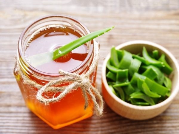 Cách trị mụn bằng mật ong bằng mật ong và nha đam