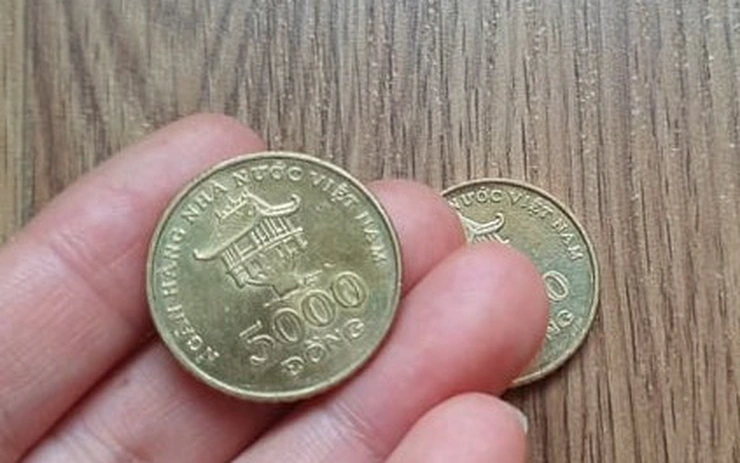 Nhìn thấy tiền xu báo hiệu điều gì về tài lộc của bạn?